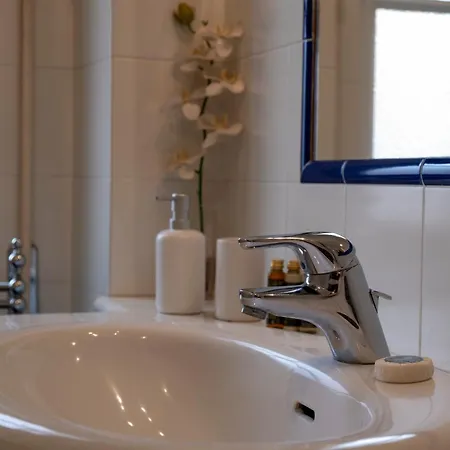 Elegantis Solinda - Easily Get To The Historic Center, Metro, Tram And Bus Are Nearby