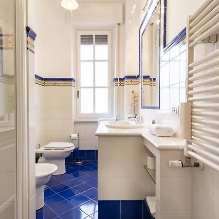Elegantis Solinda - Easily Get To The Historic Center, Metro, Tram And Bus Are Nearby Roma