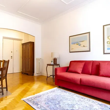 Elegantis Solinda With Private Terrace - Steps From Metro, Tram & Bus To Rome's Historic Center 罗马