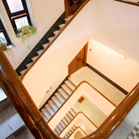 Elegantis Solinda With Private Terrace - Steps From Metro, Tram & Bus To Rome's Historic Center 公寓 罗马