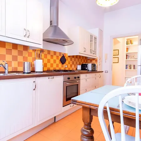 Elegantis Solinda With Private Terrace - Steps From Metro, Tram & Bus To Rome's Historic Center 罗马