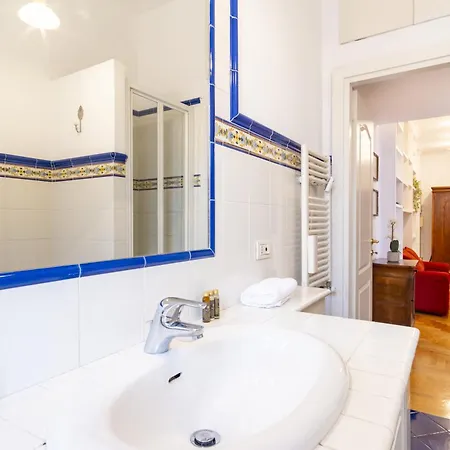 דירה Elegantis Solinda - Easily Get To The Historic Center, Metro, Tram And Bus Are Nearby *